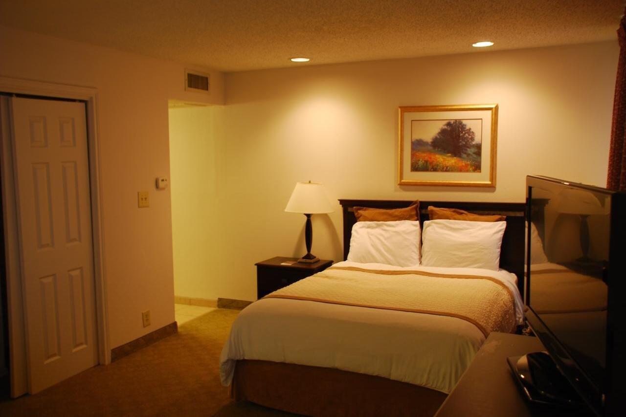 Hawthorn Suites Dallas Love Field Exterior photo