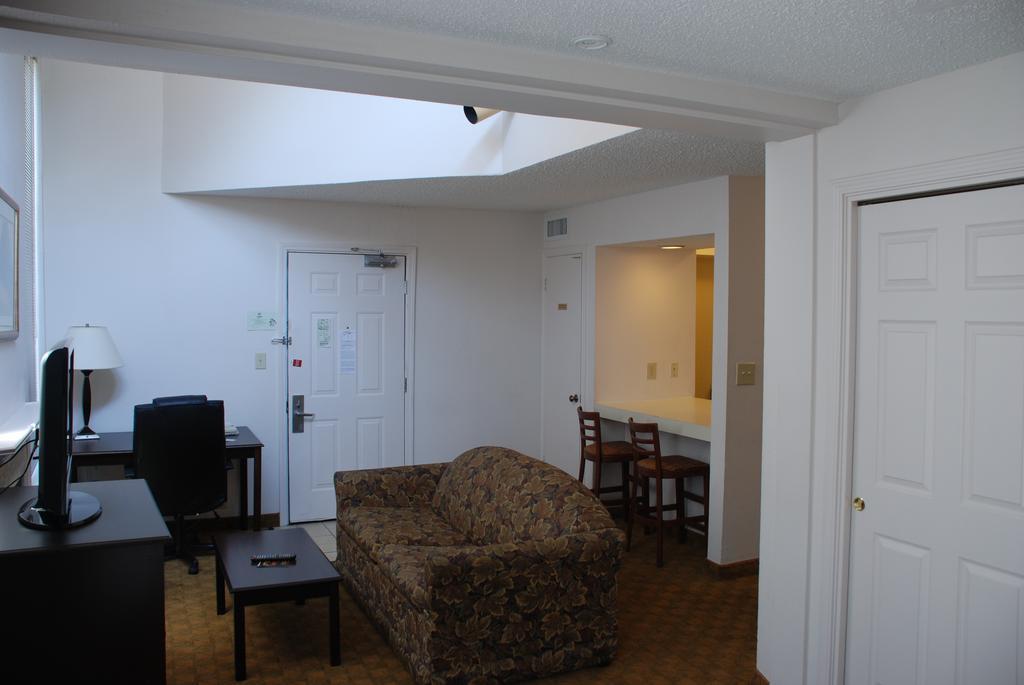 Hawthorn Suites Dallas Love Field Exterior photo